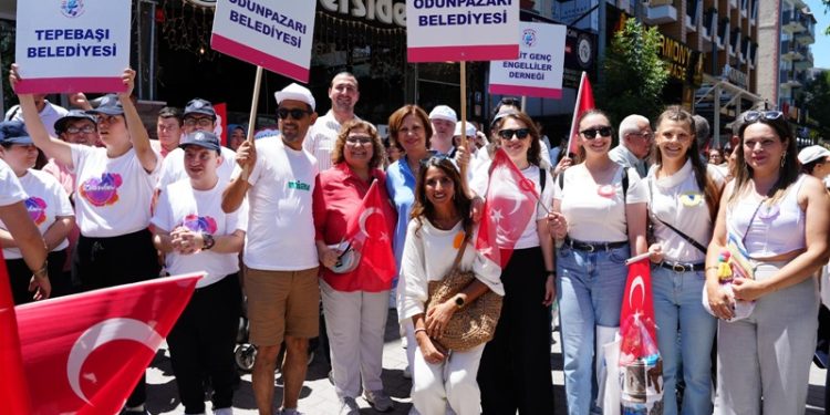 Engelsiz Sokak Festivali, Eskişehir’de coşkuyla kutlandı!