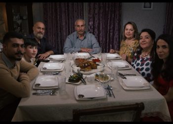 Ayşe Polat’tan çetrefilli bir coğrafyaya dair ustalıkla tasarlanmış bir politik gerilim ‘Kör Noktada’