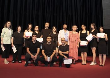 Mersinde Tiyatro kursiyerlerinden ‘Ben Kadınım’ oyunu