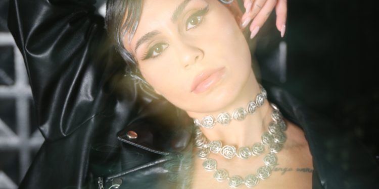 Yapı Kredi bomontiada “Feelin’ Good” sahnesi Ezgi Alaş ile devam ediyor