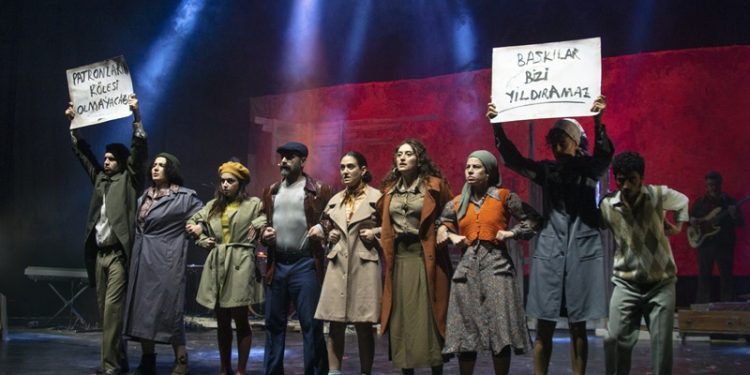 Sezonun en çok konuşulan yapımları   “Hamiyet Müzikali” ve “Geçen Gün” ENKA Sanat’ta!