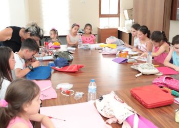 Odunpazarı’nda Yaz Atölyeleri ile çocuklar hem eğleniyor hem de öğreniyor