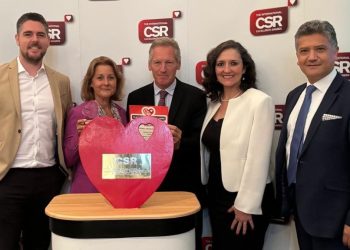 Zurich Sigorta Grubu Türkiye’ye kurumsal sosyal sorumluluk mükemmeliyet ödülü