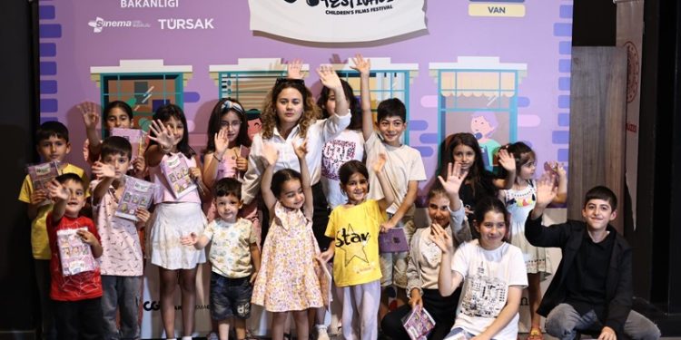 Van Kültür Yolu’nda Gerçekleşen “20. Çocuk Filmleri Festivali” Sona erdi