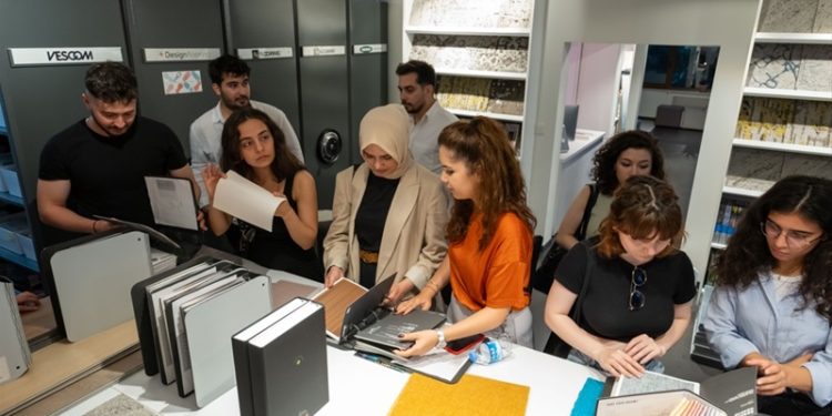 İstanbul Serbest Mimarlar Derneği Depremden etkilenen ve ihtiyaç sahibi mimarlık öğrencilerine staj desteğini devam ettiriyor