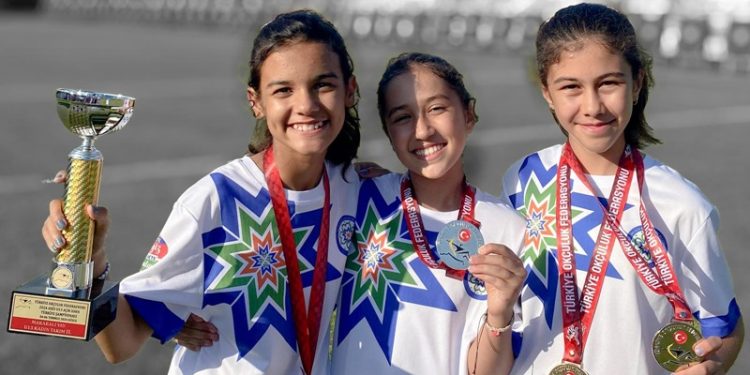 Muğlalı Okçu Defne Demir Türkiye Şampiyon oldu