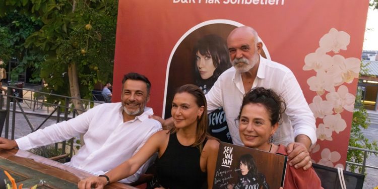 Şevval Sam D&R Turnesinde  Urlalılara da “Rock’ı Sevdirdi”