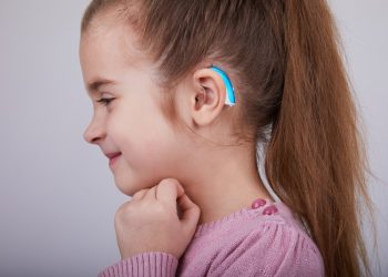 Bebeklerde İşitme Cihazı Kullanımı Nasıl Olmalı?