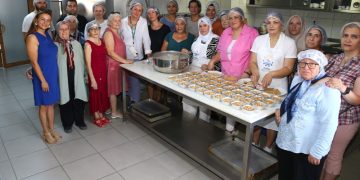 Çiğlili kadınlar aşure atölyesinde buluştu