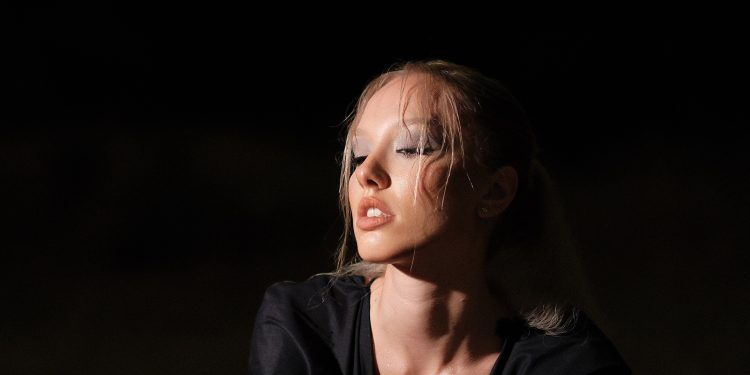 Cansu Esin- “İstediğin Kadar” 26 Temmuz’da Yayında