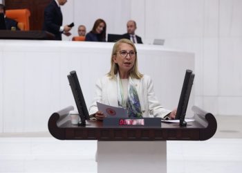 CHP’li Süreyya Öneş Derici’den Kadına yönelik şiddet politikalarına sert eleştiri!