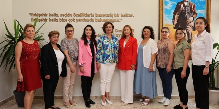 Ayşe Ünlüce : “İktidara giden yolda hep birlikte çalışacağız.”