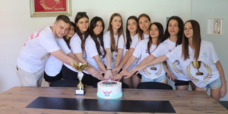 Ege atletik voleybolda İzmir şampiyon