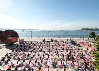 Galataport İstanbul’da dördüncü kez “Rıhtımda Yoga”