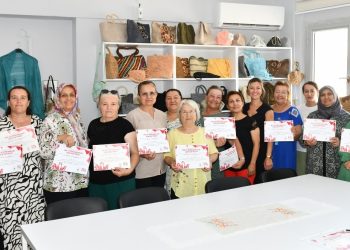 Sasalı’da kadınların el emeği ürünleri sergiye çıktı