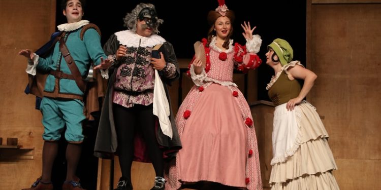 İtalyan Halk Tiyatrosu “İki Efendinin Uşağı” Harbiye’de