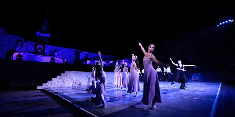 Laodikya’da muhteşem bale gösterisi