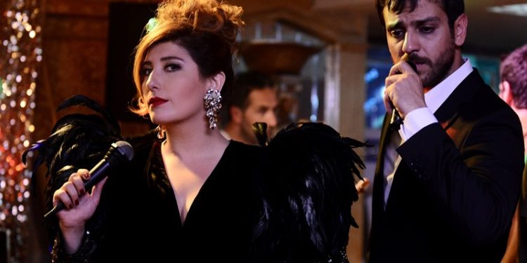 Karlos ve Yaren’in “Yanarım” Düeti