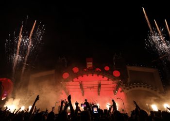 Mor ve Ötesi İstanbul Festivali sahnesini salladı!