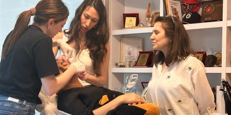 Kozmetik Mezoterapi Kongresi ile eş zamanlı olarak “Diş Hekimliğinde Mezoterapi kongresi düzenlenecek