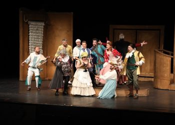 Harbiye’de “İki Efendinin Uşağı”yla unutulmaz bir komedi gecesi