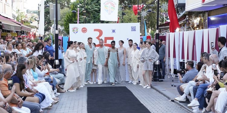 Şile bezi nakış nakış işlendi, sanata dönüştü