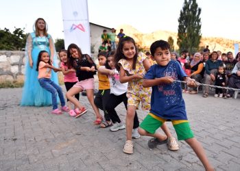 Mersinde ‘Köy Bizim Şenlik Bizim’