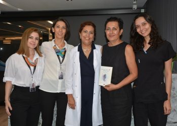 Marmarisli Mehtap Yalçın, kanser tedavisinde yanında olan doktorları için kitap yazdı