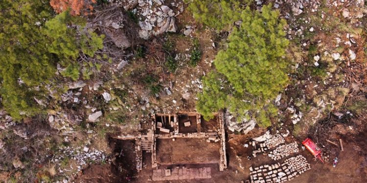 Martı Hemithea Hotel  Kastabos Antik Kenti, Hemithea Kutsal Alanı’ndaki kazı çalışmalarına destek oluyor