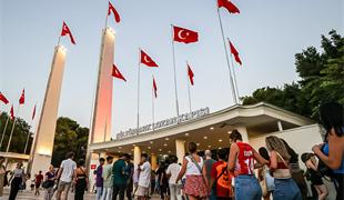 İzmir zamanın ötesine geçecek