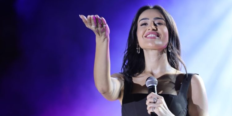 Elif Buse Doğan,Kaş Gömbe yayla şenliklerinde