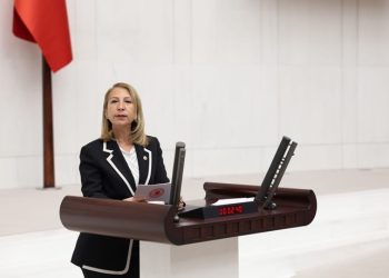 CHP’li Süreyya Öneş Derici, İçişleri Bakanına çifte ikamet izni alan uyuşturucu baronunu sordu!