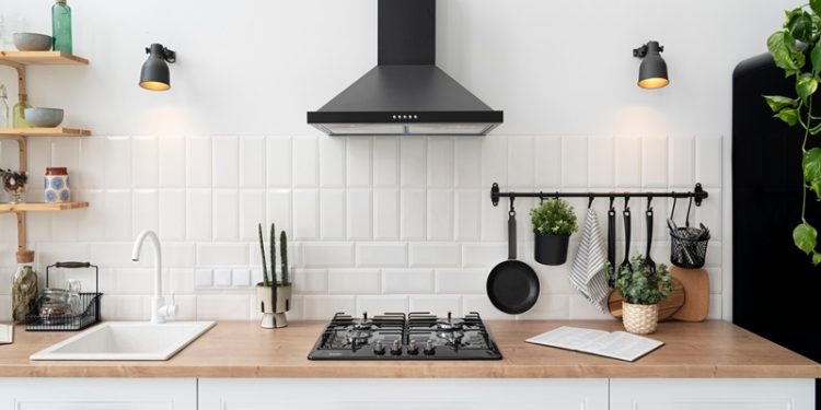 Mutfakta Harikalar Yaratmanın Sırrı: Doğru Bıçak Seti ve Bileyici Seçimi