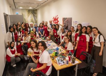 Kız kardeşlik dayanışması büyüyor