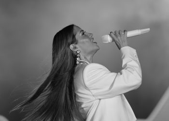 Çanakkale Kültür Yolu Festivali’nde Çanakkaleliler Derya Uluğ ile eğlendi