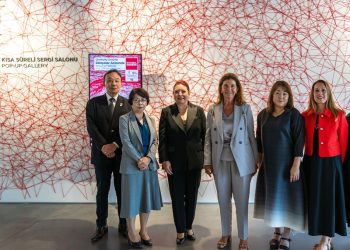 İstanbul Modern’de Chiharu Shiota ile Dünyalar arasında