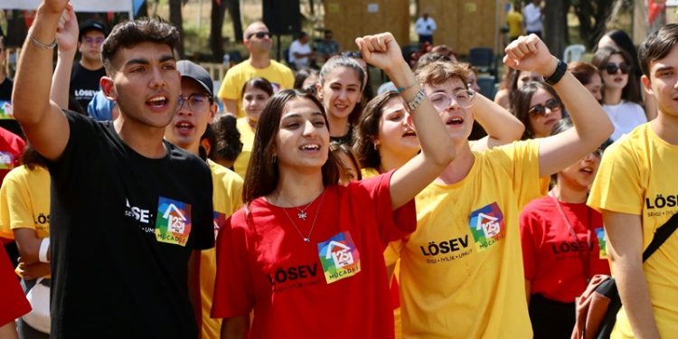 LÖSEV’den Gençlik kampları projesi : “Kanseri Yenen Gençler Doğada Buluşuyor”