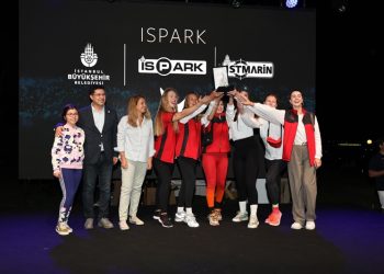 İstmarin kupası Whıte Angels ekibinin