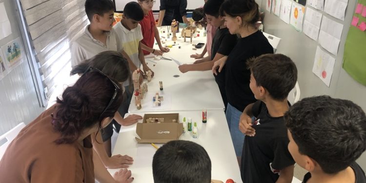 Suna’nın Kızları Yaşam Merkezleri’nde Pera Öğrenme Atölyeleri