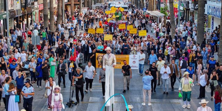 Denizli 36. Uluslararası Tiyatro Festivali başladı