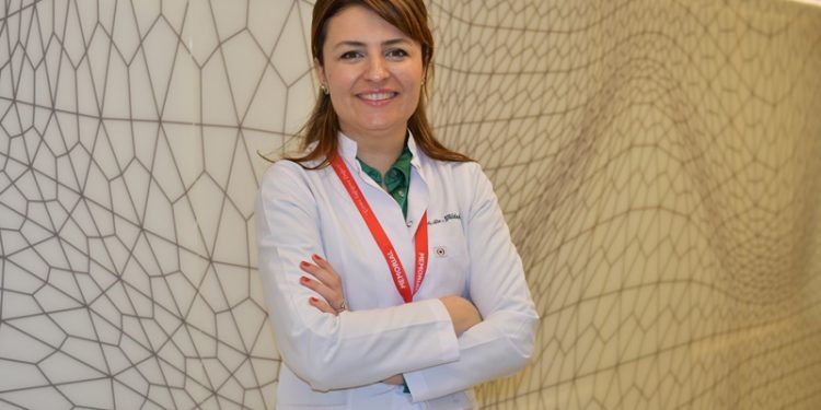 Gözenek sıkılaştırma ve pürüzsüz bir cilt için önlemler