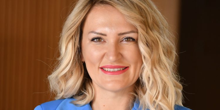 İş’te Eşit Kadın Sertifikası tüm sektörlerde büyüyor!