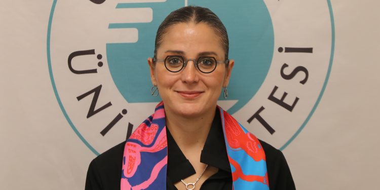 Doç. Dr. Müge Arslan : Beslenme ve diyet programları parmak izi gibidir!