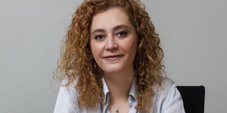 ‘Gitmesek de Görmesek de…’