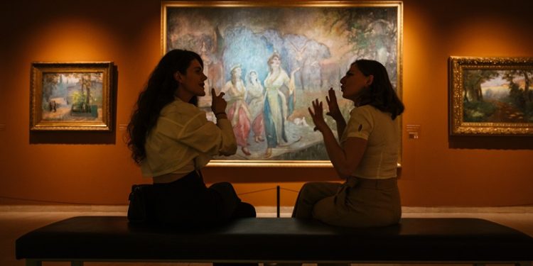 Sibel Kaya, Hadi işaret ile Türk işaret dili’nin zenginleştirilmesi için fark yaratıyor