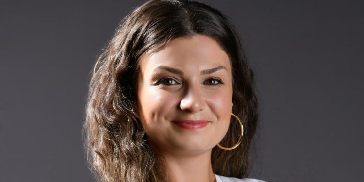 Çocuklar nesil farkını kavrayamıyor : Ebeveynler tehlikenin farkında mı?