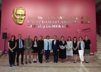 Eskişehir’de dünyaca ünlü eserleri buluşturan sergi ve dijital müze açıldı