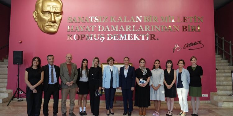 Eskişehir’de dünyaca ünlü eserleri buluşturan sergi ve dijital müze açıldı