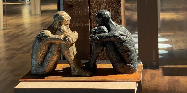 Cumhuriyetin ikinci yüzyılının şafağını kutlayan iki yeni sergi Yapı Kredi bomontiada’da açıldı