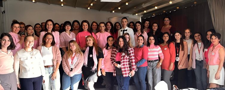 Horoz Lojistik, Meme kanseri farkındalık etkinliğiyle dayanışma gösterdi